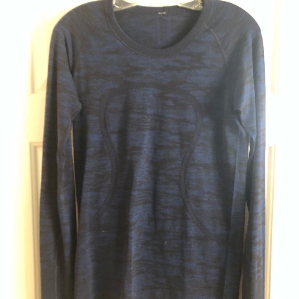 Lululemon long sleeve tech